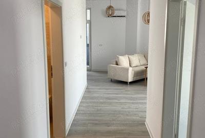 Apartament cu 3 camere semidecomandat în Soarelui