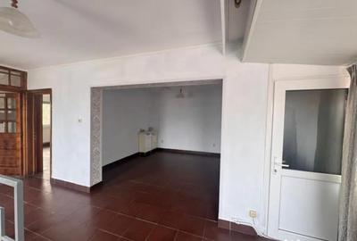 Casă cu 3 camere cu Teren 164 Mp în Delfinariu - 3