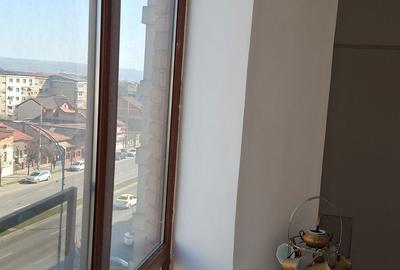 Apartament cu 2 camere decomandat în Gura Văii