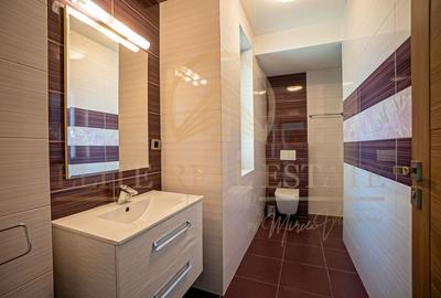 Stațiunea Mamaia Nord / Langa mare - Vânzare casa deosebita P+1E - 19