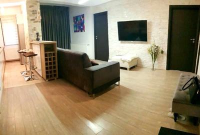 Apartament cu 3 camere semidecomandat în Decebal - 1