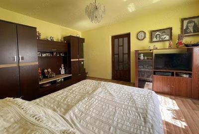 Casă cu 5 camere cu Teren 2085 Mp în Călugareni - 6