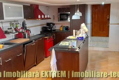 Casă cu 6 camere în Matca - 13
