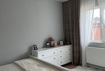 Casă cu 4 camere cu Teren 400 Mp în Central - 1