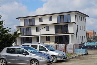 Casă individuală cu 5 camere cu Teren 2400 Mp în Tunari - 1