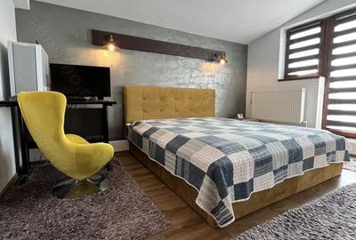 Apartament cu 3 camere decomandat în Soarelui