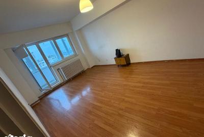 Apartament cu 2 camere decomandat în Traian - 3