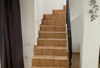 Casă cu 3 camere în Noua - 2
