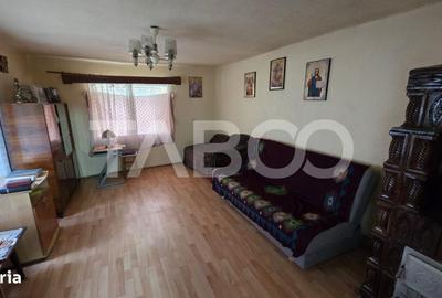 Casă cu 3 camere cu Teren 160 Mp în Câlnic - 2