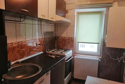Apartament cu 2 camere decomandat în Micro 8 - 4