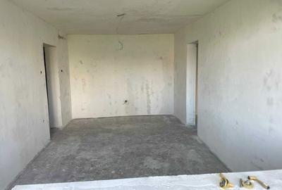 Apartament cu 2 camere semidecomandat în Micro 6 - 6