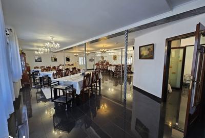 Casă cu Teren 1892 Mp în Sud - 7