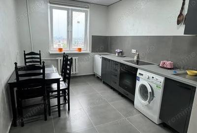 Apartament cu 3 camere decomandat în Cetății