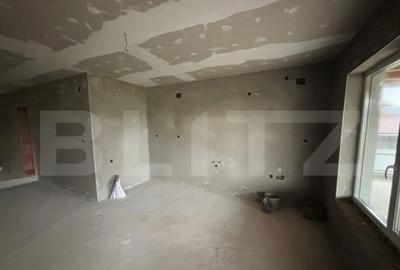 Casă cu 3 camere cu Teren 1300 Mp în Central - 2