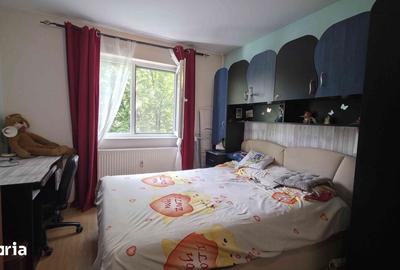 Apartament cu 3 camere semidecomandat în Rogerius - 1