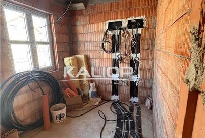 Casă cu 4 camere cu Teren 600 Mp în Chinteni - 7