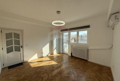 Apartament cu 4 camere semidecomandat în Unirii - 19