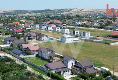 Teren Albesti,, deschidere 26 mp, intre case, imprejmuit- 340 mp - 6