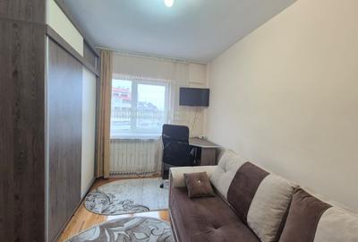 Apartament cu 3 camere semidecomandat în Central - 4