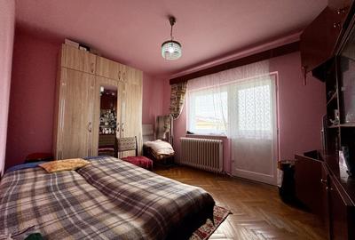 Apartament 4 camere, 96 mp, 3 balcoane, 2 bai, zona Plaja Grigorescu