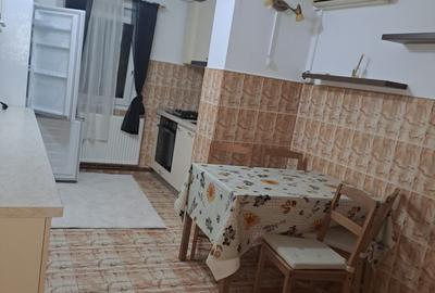 Apartament cu 3 camere decomandat în UTA - 7