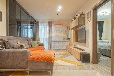 Apartament cu 2 camere semidecomandat în Tractorul - 2