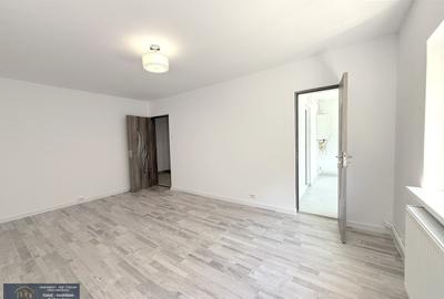 Apartament cu 3 camere decomandat în - 3