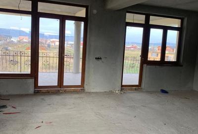 Casă cu 4 camere cu Teren 2300 Mp în Oșorhei - 4