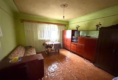 Casă cu 4 camere cu Teren 2846 Mp în Călățea - 8