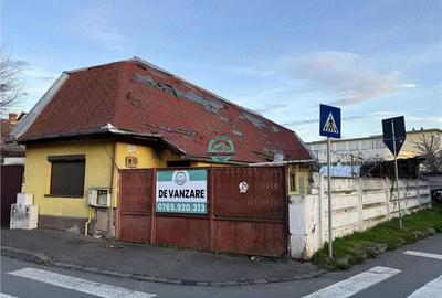 Casă cu 2 camere cu Teren 220 Mp în 7 Noiembrie