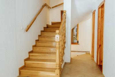 Casă cu 6 camere în Bucșoaia - 9