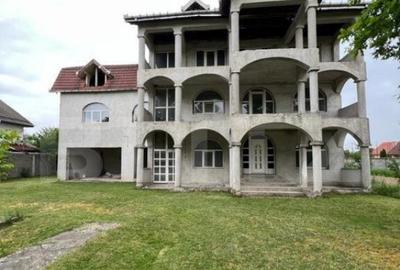 2 CASE, 300mp/700mp, teren 30 ari, zona strada Botizului - 11