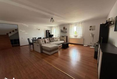 Casă cu 5 camere cu Teren 4000 Mp în Florești - 15