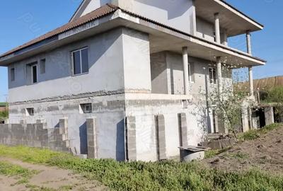 Casă cu 5 camere în Șeulia de Mureș - 8