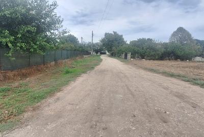 EXCLUSIVITATE ! CORBU TEREN LIBER DE CONSTRUCTII INTRE CASE CU UTILITATI 25000 E - 8