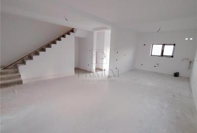 Duplex cu 5 camere cu Canalizare în Moșnița Veche - 2