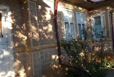 Casă cu 4 camere în Central - 2