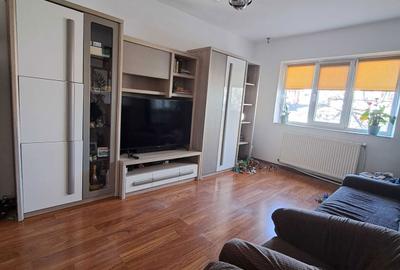 Apartament cu 3 camere decomandat în Central - 2