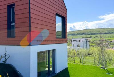 Casă individuală cu 4 camere cu Canalizare în Chinteni - 2