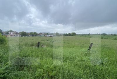 Teren de 648 mp, în Central