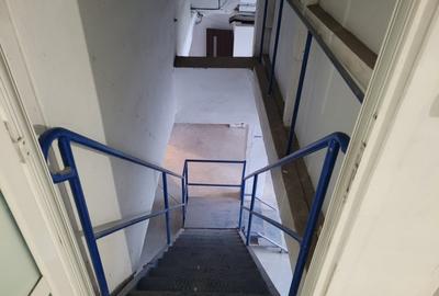 Inchiriem spatiu industrial ,  intersectia Bd Basarabia cu Str Șahighian - 11