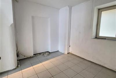 Spațiu comercial, de 75 mp, în Central - 7