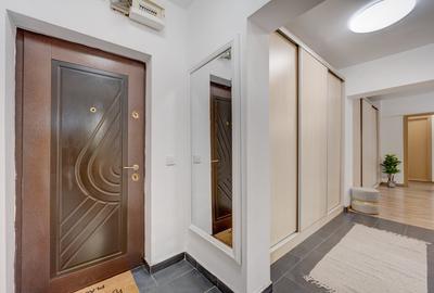Apartament cu 3 camere semidecomandat, mobilat în 1 Mai - 11