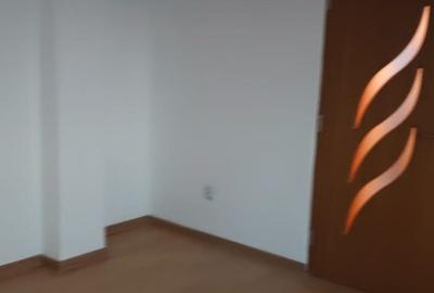 Garsoniera confort 1, 32 m2, renovat u?i, parchet termopane central - 4