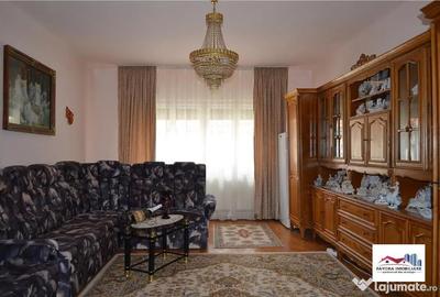 Casă cu 9 camere cu Teren 650 Mp în Central - 9