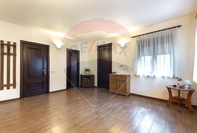 Casă individuală cu 9 camere cu Teren 1526 Mp în Mogoșoaia - 15