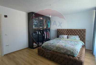 Casă cu 4 camere cu Teren 321 Mp în Port - 10