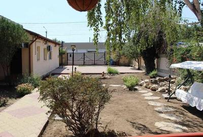 Casă cu 3 camere cu Teren 690 Mp în Central - 1