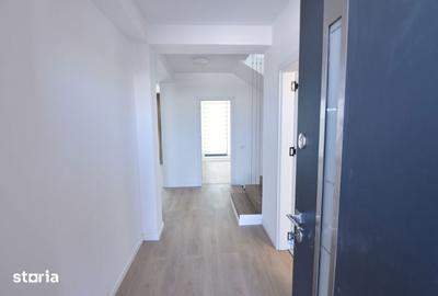 Casă cu 4 camere cu Teren 401 Mp în Domnești - 14