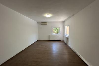 VAND CASA 3 CAM, SINGUR CURTE, APROAPE DE INTRAREA LA SPITALUL FUNDENI, - 4